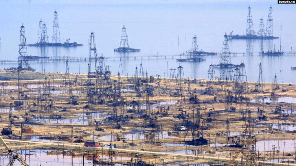 Oil fields in Baku, Azerbaijan